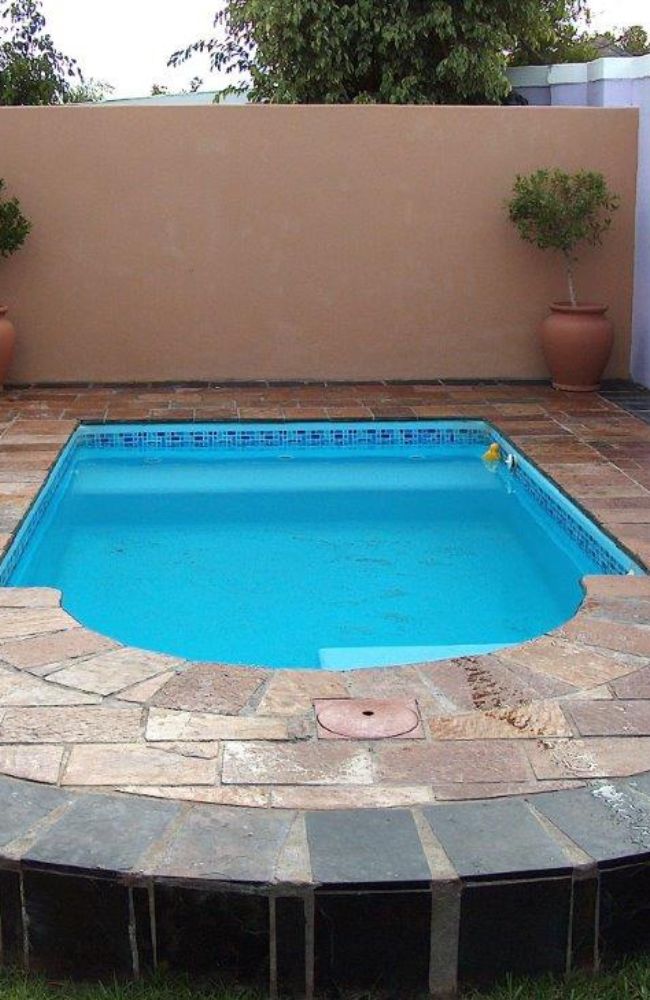 Fibre Glass pool installations (2)