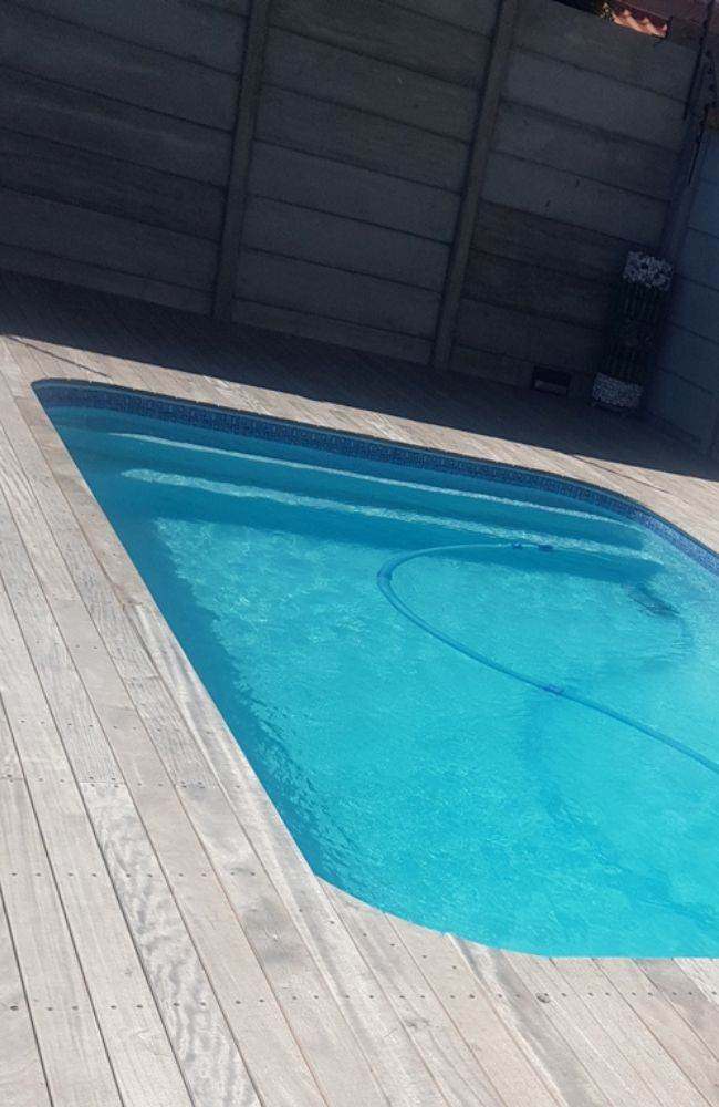 Fibre Glass pool installations (3)